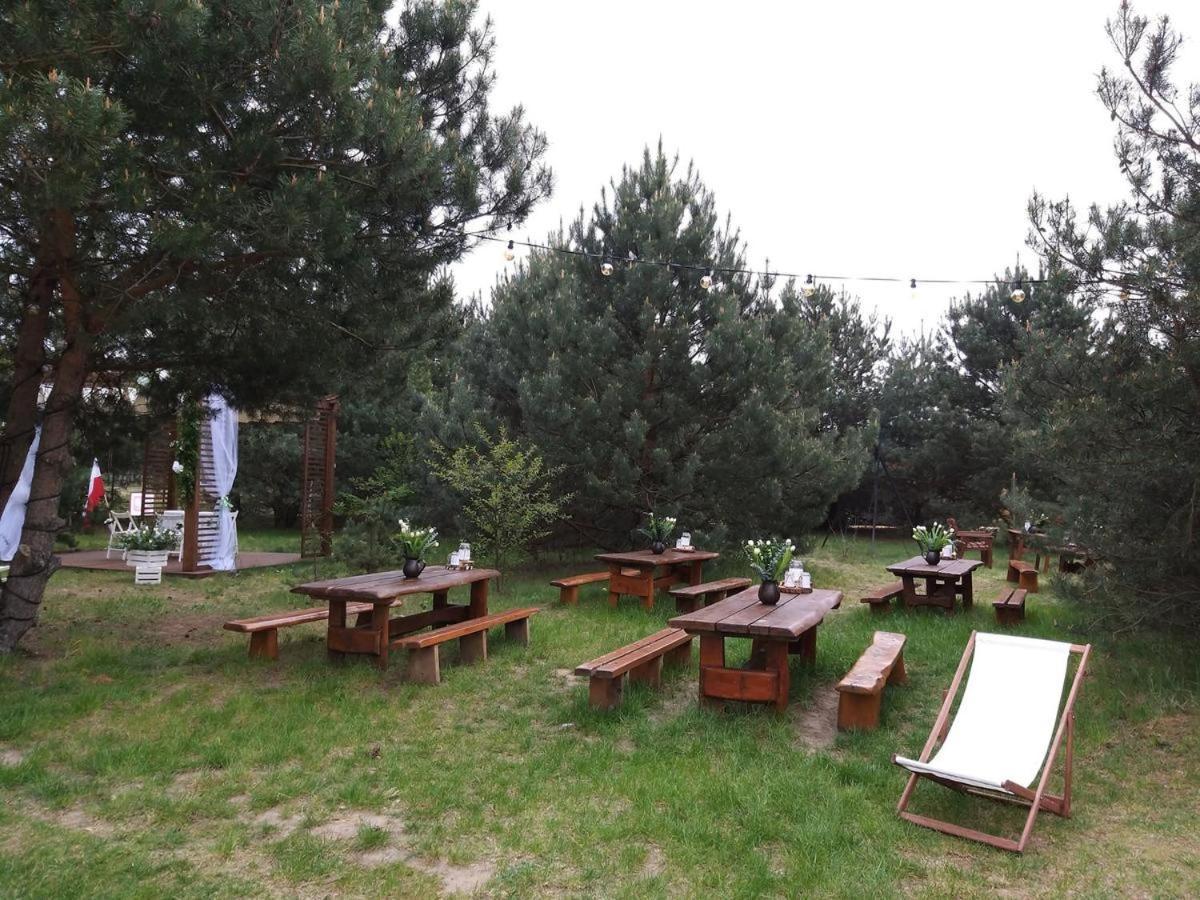 Miodowy Zakatek Caloroczne Domki I Pokoje Przy Suntago, Deepspot, Pyszne Sniadania, Grill, Ognisko Mszczonow Luaran gambar